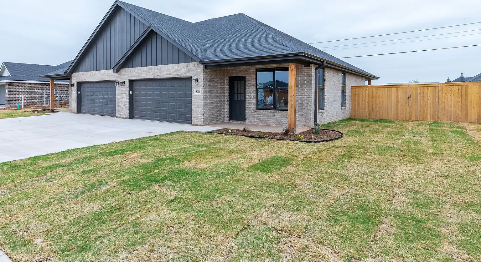 New Construction! 3 Bedroom, 2 Bath, 2 Car Garage — Photo 4