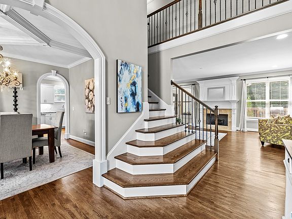 5th image of 8226 Carrington Dr