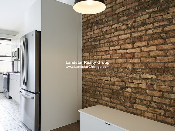 4th image of 6331 N Wayne Ave #3