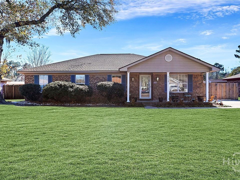 1st image of 113 Sandlewood Drive