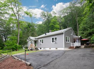 116 Chestnut Ridge Rd, Bethel, CT 06801