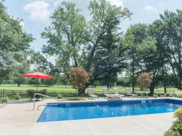 4000 Lyon Dr, Columbus, OH 43220