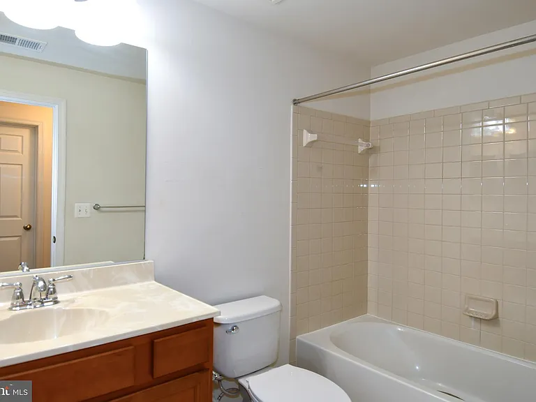 3082 American Eagle Blvd — Photo 43