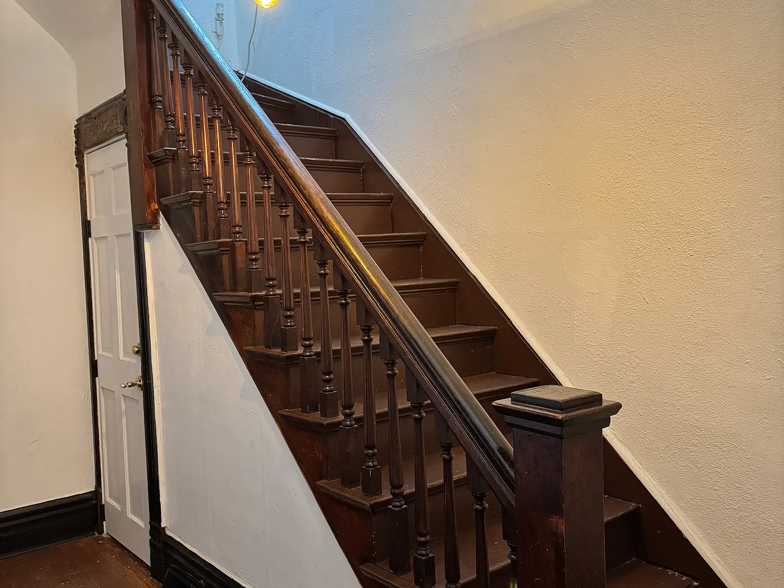 3 bed, 1190 sqft, $2,300 — Photo 3