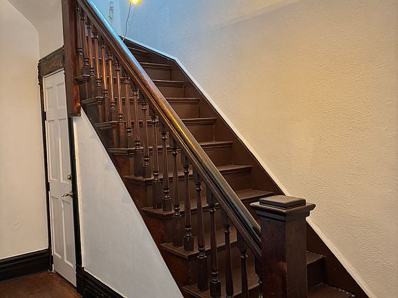 3rd image of 721 N Inca St