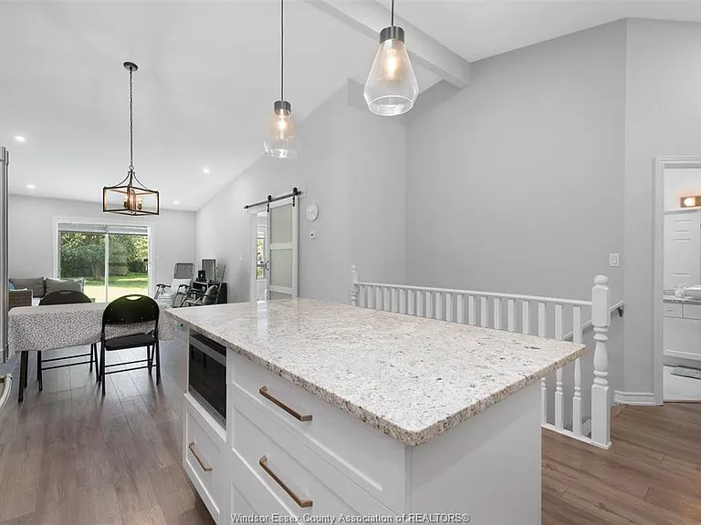19 Malibu Dr — Photo 18