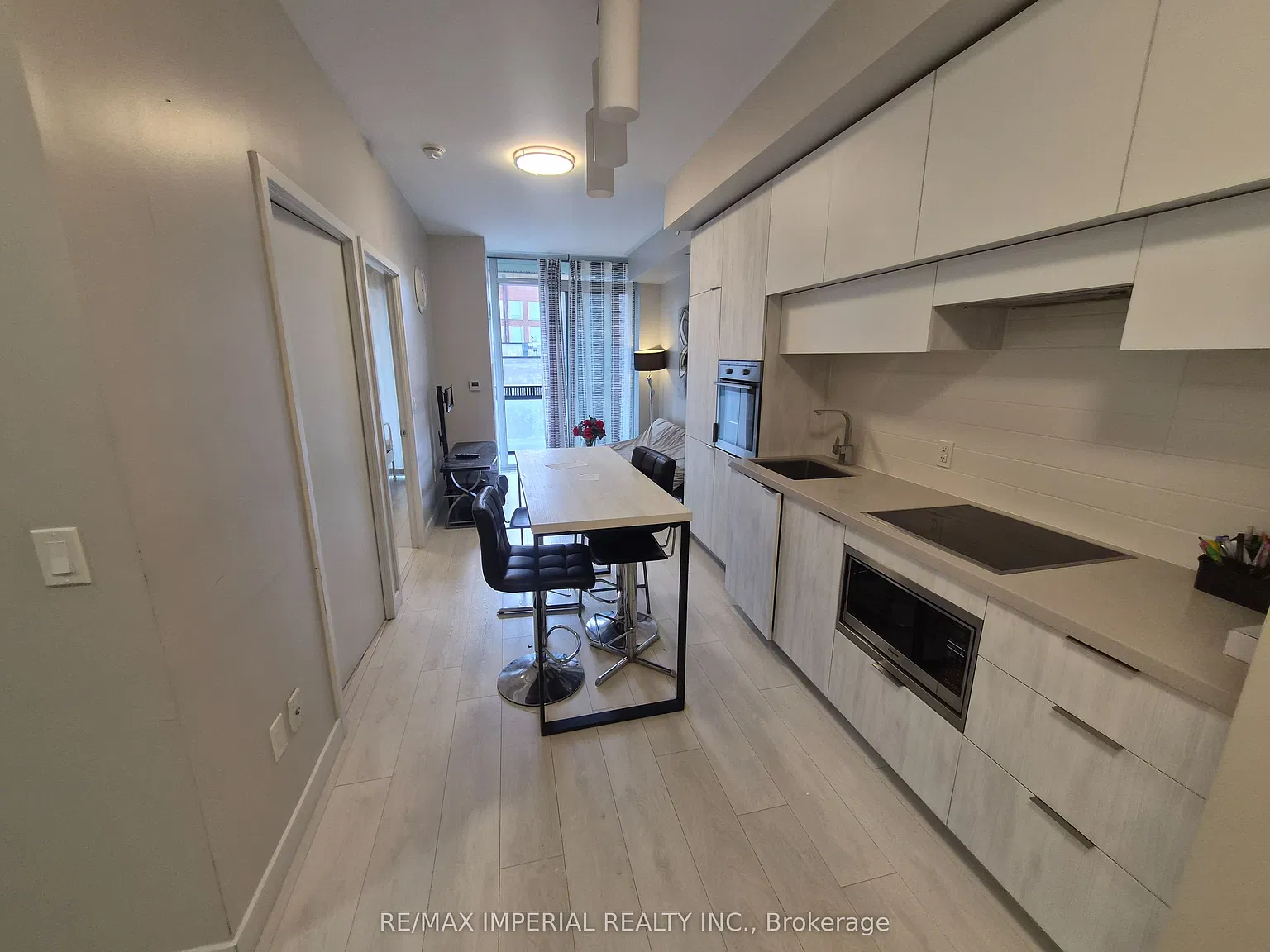 2 bed, $2,350 — Photo 2
