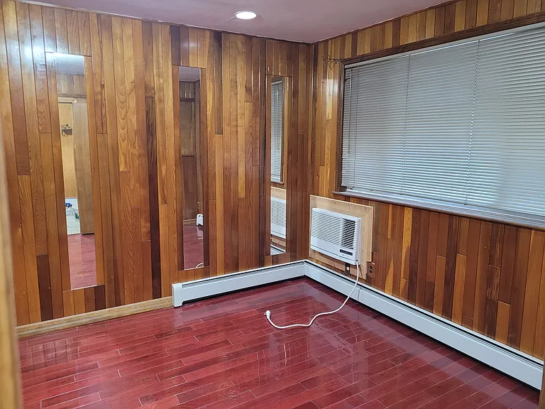 218 Allen Ave — Photo 16