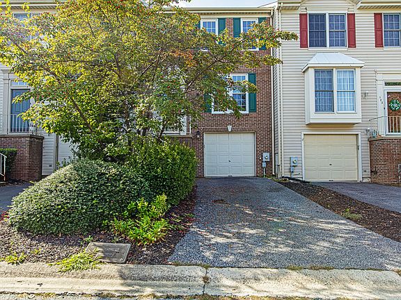 4th image of 121 Steven Ln