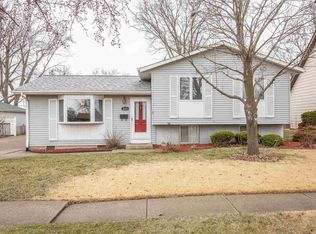 563 30th Ave, East Moline, IL 61244