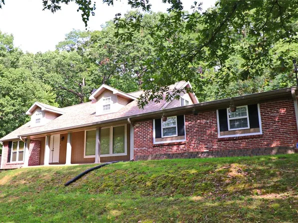 2202 Romaine Creek Rd, Fenton, MO 63026