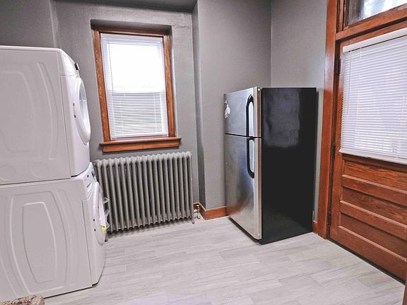5th image of 315 N 5th St APT 1