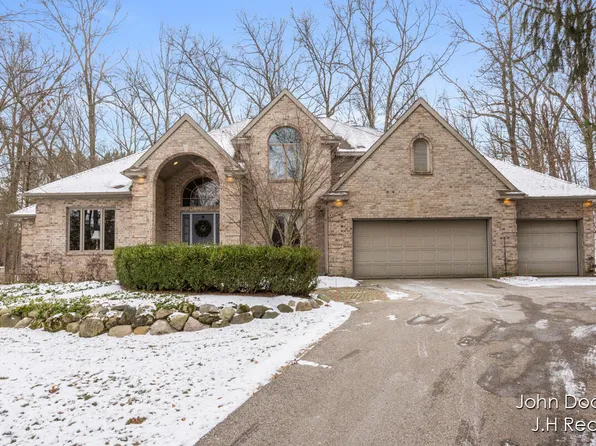 6250 Cannon Highlands Dr NE, Belmont, MI 49306