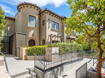 943 16th St #4, Santa Monica, CA, 90403