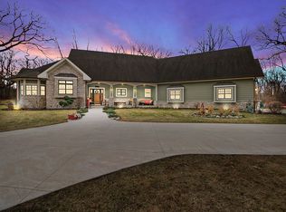 6339 Oak Valley Cir, Delavan, WI 53115