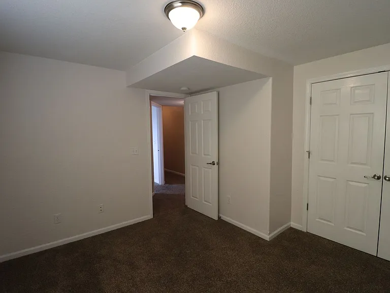 2116 Thompson Dr — Photo 13