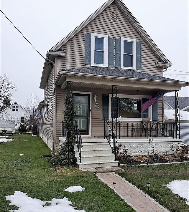 1st image of 28 Adrian Ave