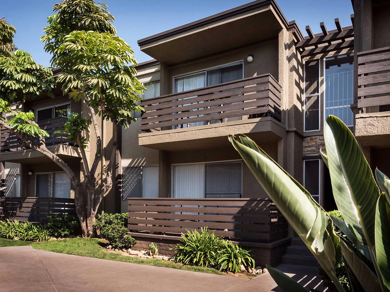 Elan Avante Apartments — Photo 2