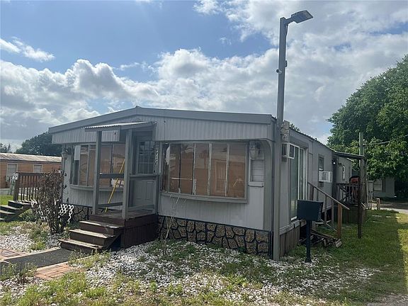 5th image of 15992 W COLONIAL DRIVE