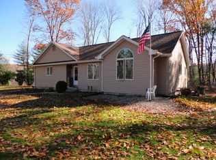 1560 Pound Hill Rd, North Smithfield, RI 02896