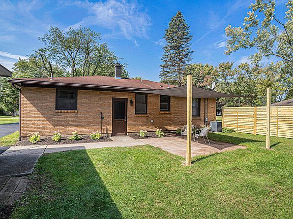 5th image of 4001 Meadow Ln