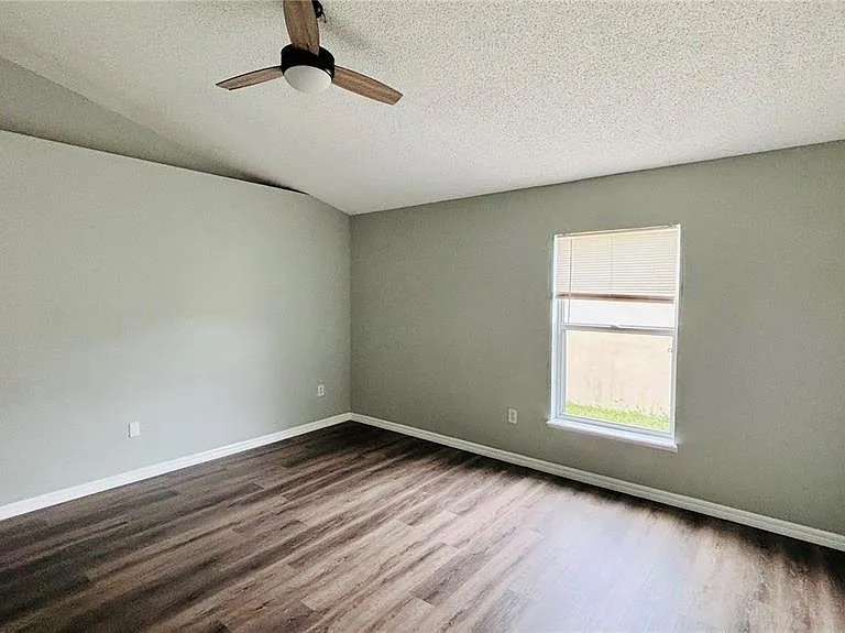 15937 Wilkinson Dr — Photo 7