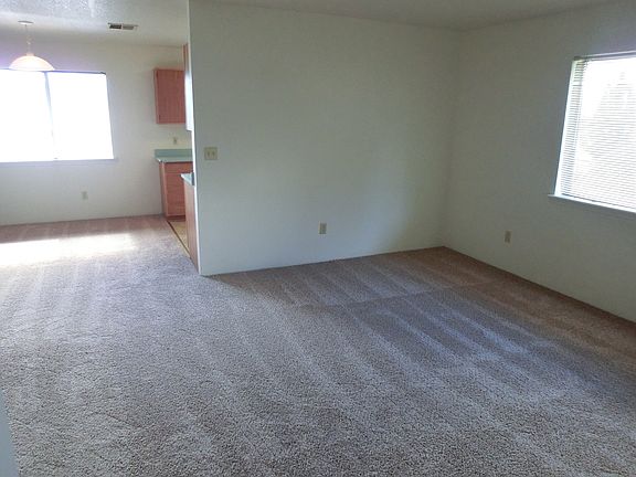 4th image of 1842 NE Foothill Blvd APT 1