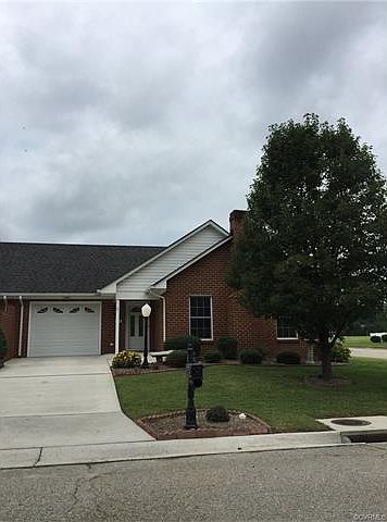 1st image of 400 Cobblestone Dr