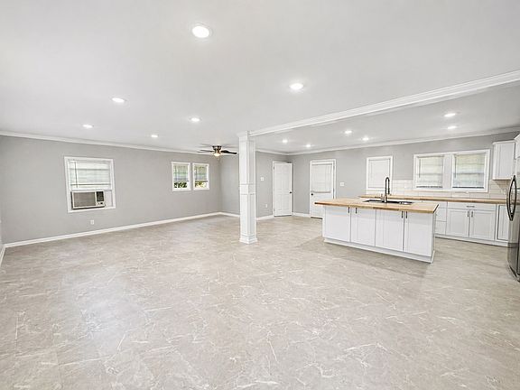 3rd image of 803 York Rd