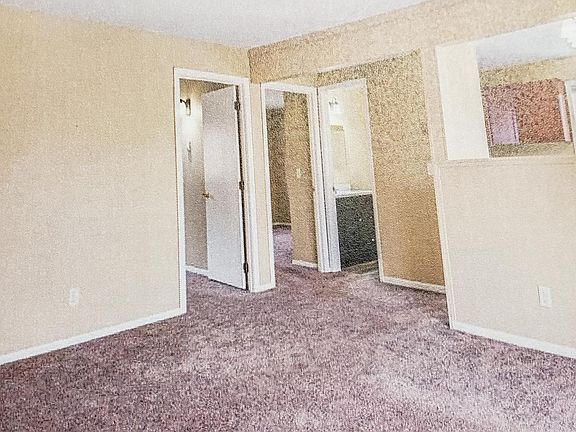 2nd image of 549 River St #8