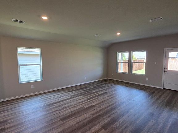 4th image of 16545 Hudson Prairie Way