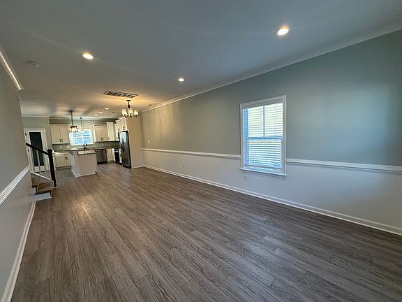 2nd image of 765 Sheppard Ave