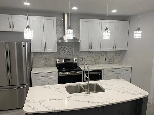 6 bed, 2800 sqft, $3,950 — Photo 4