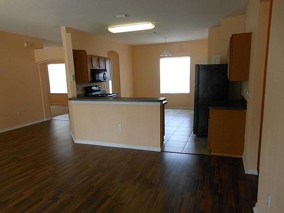 Family Room to Kitchen