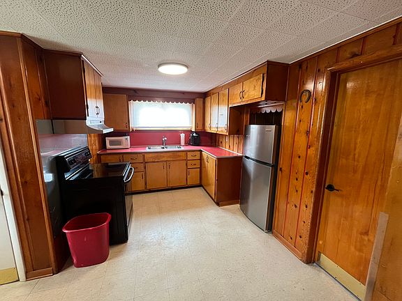 2nd image of 1108 Humphrey St #2
