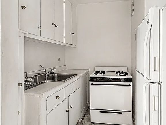 3rd image of 9801 Shore Rd APT 4L