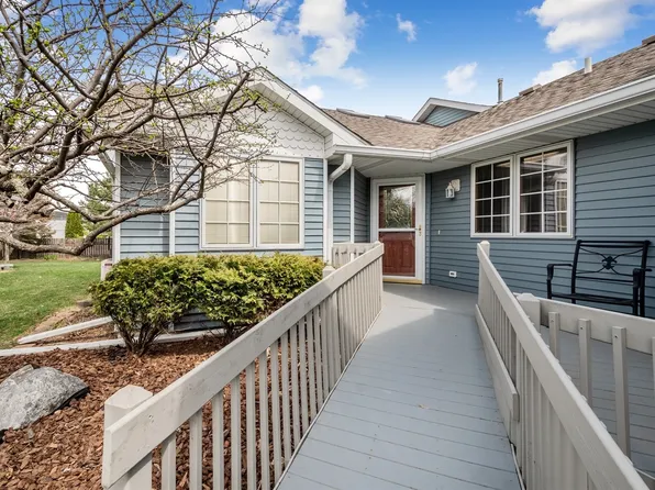 305 Laurel St, Waukee, IA 50263