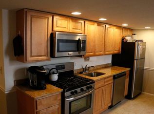 401 Main St APT 2B, Metuchen, NJ 08840