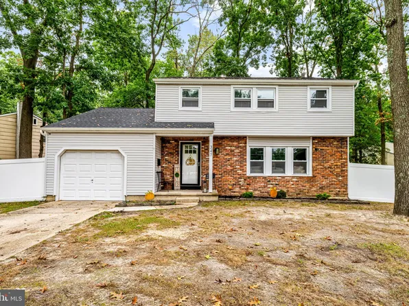 347 Hurffville Cross Keys Rd, Blackwood, NJ 08012