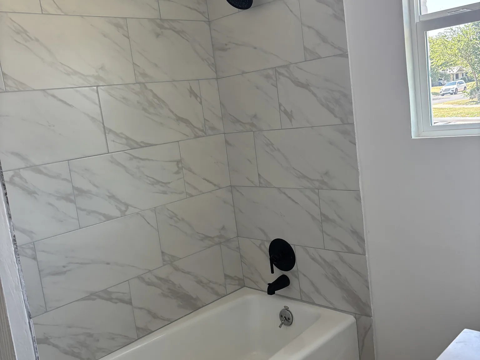 2 bed, 1000 sqft, $2,000 — Photo 2