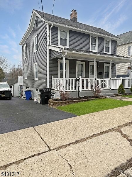 1st image of 49 Allen St
