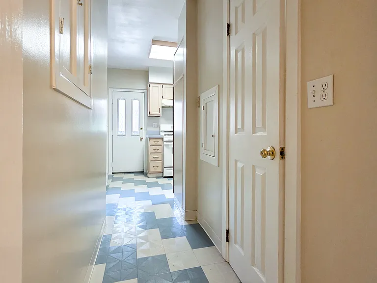 1432 Tolma Ave — Photo 10