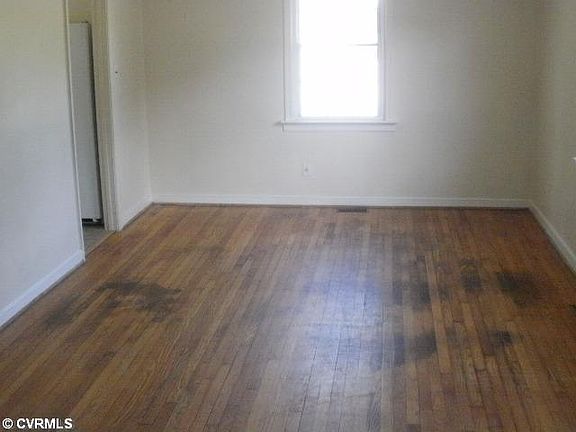 2nd image of 1522 Glenside Dr