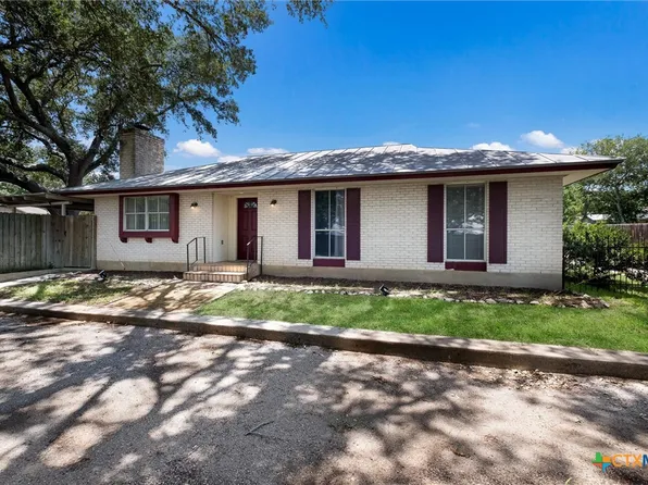 1305 G St, Floresville, TX 78114