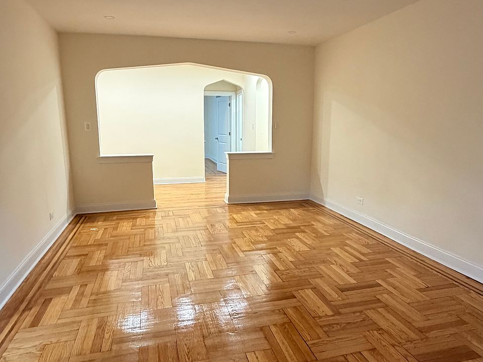 2nd image of 11525 Metropolitan Ave APT 154