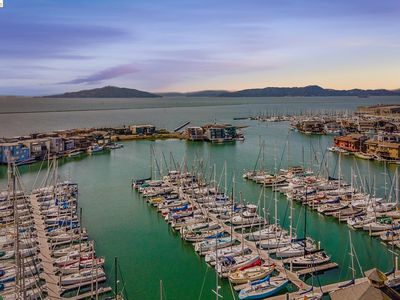 59 Marina Lakes Dr, Richmond, CA, 94804