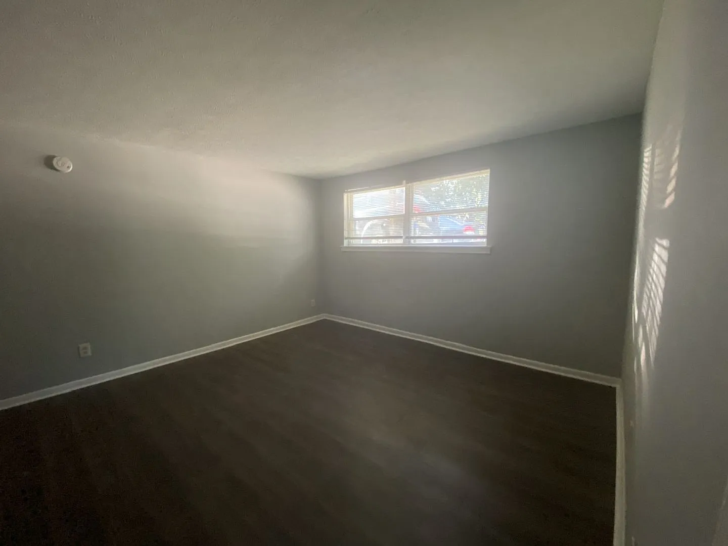 1728 Chester Rd Apartments — Photo 1