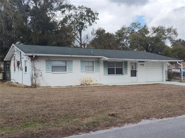 38247 3rd Ave, Zephyrhills, FL 33542