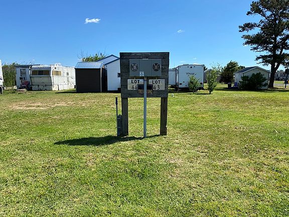 3rd image of 2339 Bay Breeze Dr #44