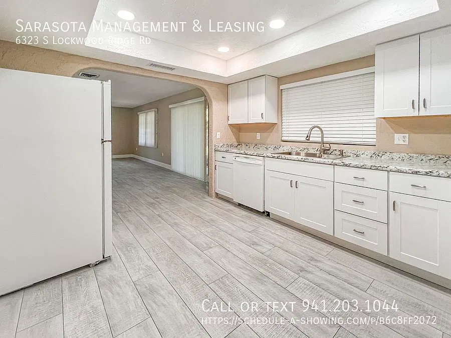 Great home located in walking distance to the A rated Gulf Gate Elementary — Photo 4